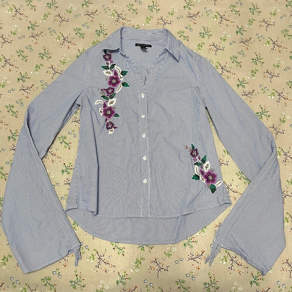 INC Stripe Button Up Blouse Lace Up Drawstring Embroidery Beaded Floral Cotton M